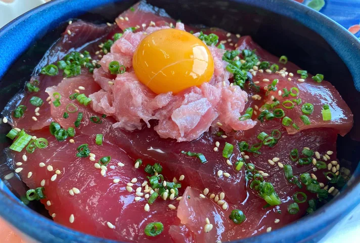 photo — fish bowl